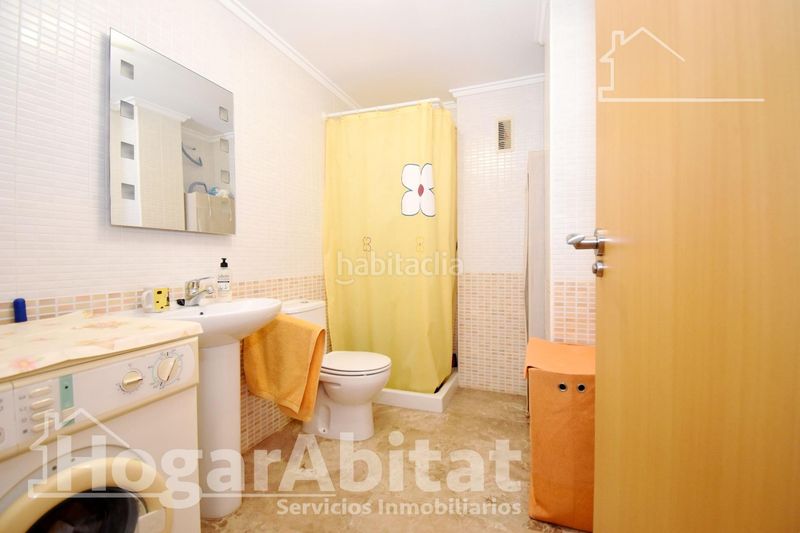 Foto ebbaa698-d444-48f0-8ae5-52093d383db9. Pis amb aparcament a Oliva pueblo Oliva