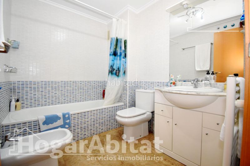 Foto f81f8eeb-c43c-4a49-ba29-e6186ae0e805. Pis amb aparcament a Oliva pueblo Oliva