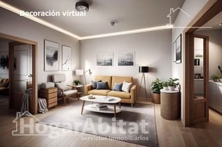 Casa  Avenida colon. Amplia casa con local comercial y dos terrazas