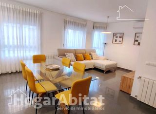 Haus  Calle del médico bosch. Amplia casa reformada con 4 dormitorios, garaje y terraza