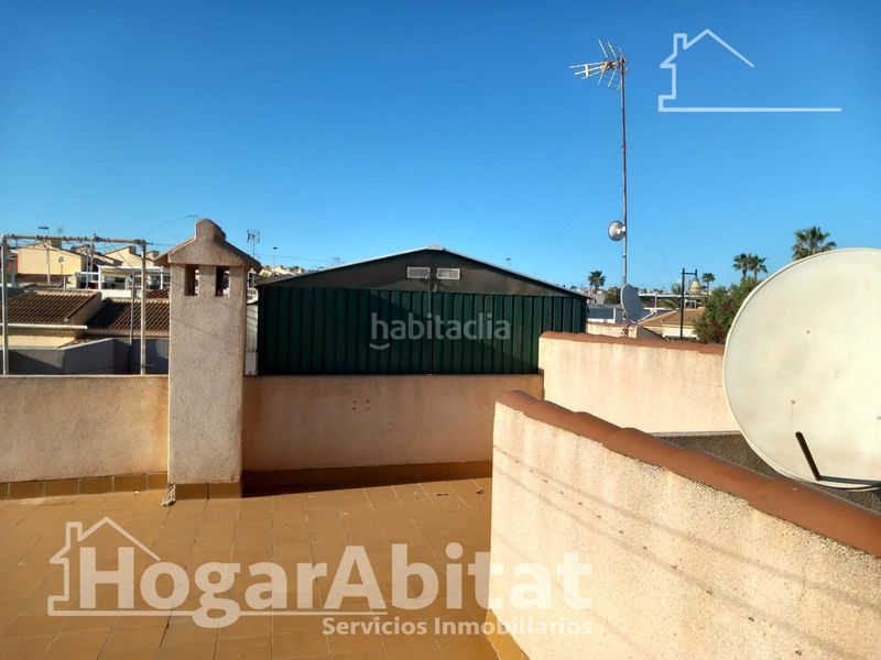 Foto 49d39036-e5f1-4151-ae1d-493dc41aa762. Casa amb aparcament a Zona los Frutales Torrevieja