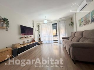 Appartement  Calle horta. Hogar de lujo! amplio, bonito y luminoso con balcón