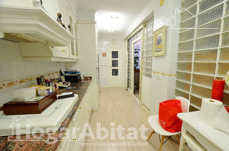 Foto 3235d9c7-a97e-4599-a57f-4598827da5c7. Pis amb calefacció a Carolinas Bajas Alicante