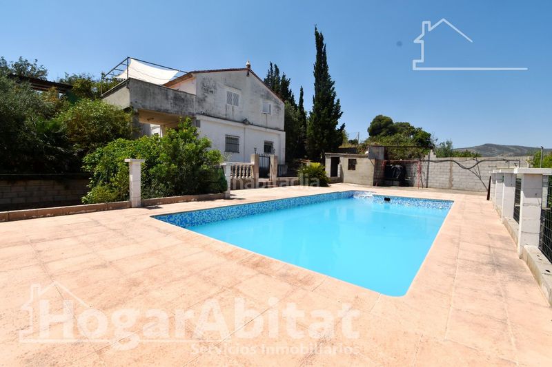 Foto 09c15f9f-a59c-40b6-85aa-263e597a47ec. Xalet amb aparcament piscina a Tous
