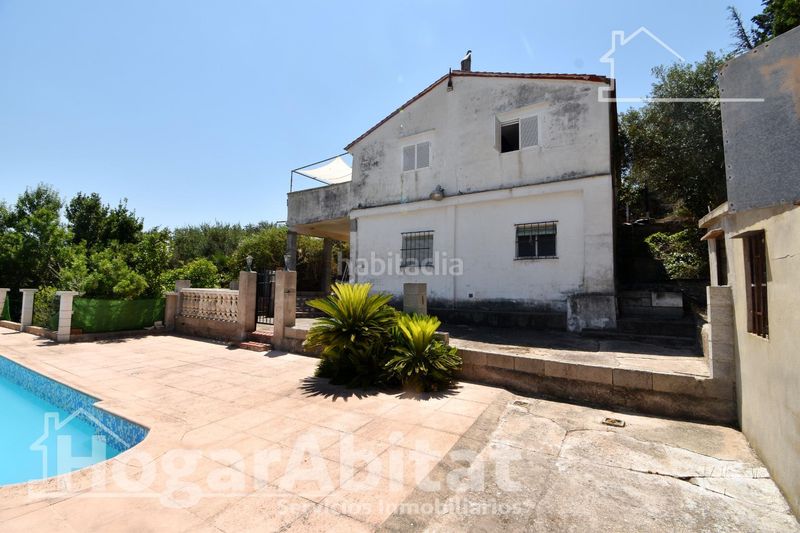 Foto 15d067df-ff1c-435a-812b-8789d8c37376. Xalet amb aparcament piscina a Tous