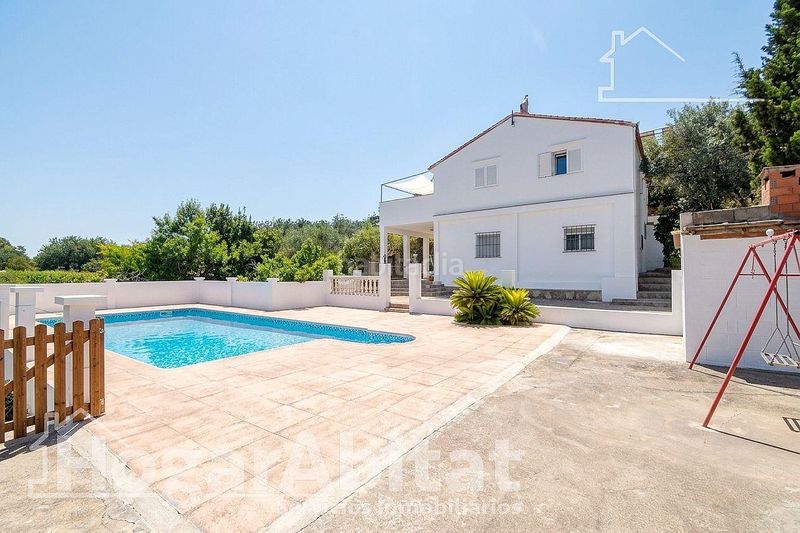 Foto 4df31a27-911b-4fbe-9ed0-3887acc15ad2. Xalet amb aparcament piscina a Tous
