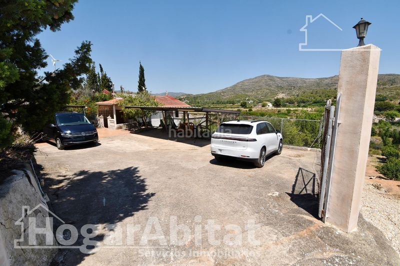 Foto 779cbfb2-4a26-479d-90f9-be5e0ecf7ad9. Xalet amb aparcament piscina a Tous