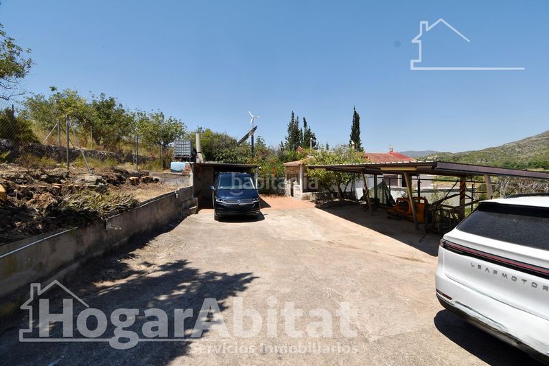 Foto c25a506a-eb5d-407b-a407-7389eed08090. Xalet amb aparcament piscina a Tous