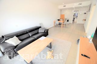 Appartement  Calle unió musical massamagrell. Amplio y muy luminoso con terraza y garaje, cerca del centro