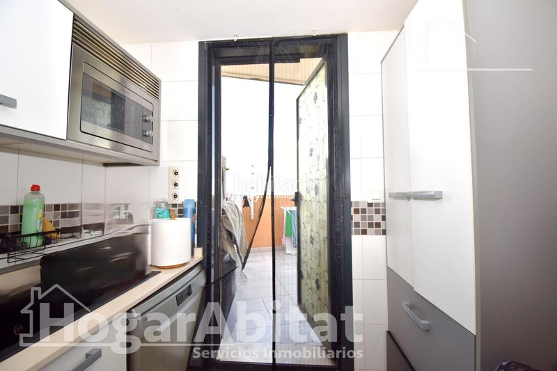 Foto b2c8fd56-e666-4399-ac4d-d74ce95d2bcc. Àtic amb calefacció aparcament piscina a Silla