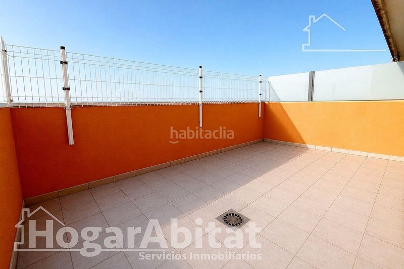 Foto a9dc520a-c52e-48ec-a7ac-9bbd7f99b795. Àtic amb calefacció aparcament piscina a Silla