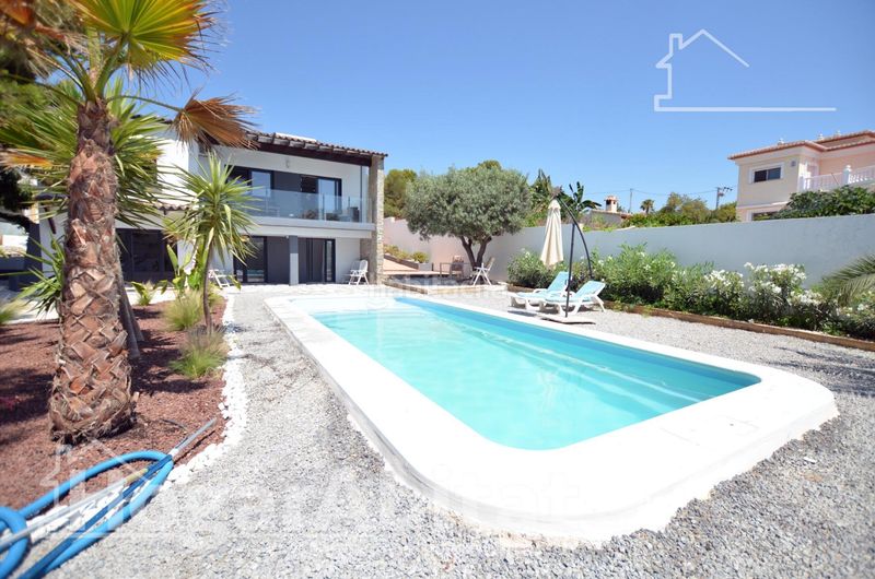 Foto 042b942d-3119-45d3-bd85-c54eb77c0a56. Xalet amb calefacció aparcament piscina a Marisol Park - Ortembach - Los Almendros Calp