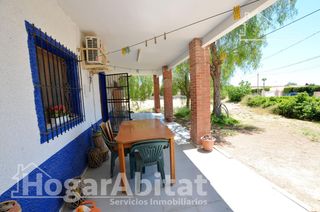 Xalet a Moralet. Gran chalet con terraza y garaje