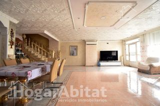 Casa  Calle abdón y senén. Amplia casa con garaje y gran terraza y una segunda vivienda