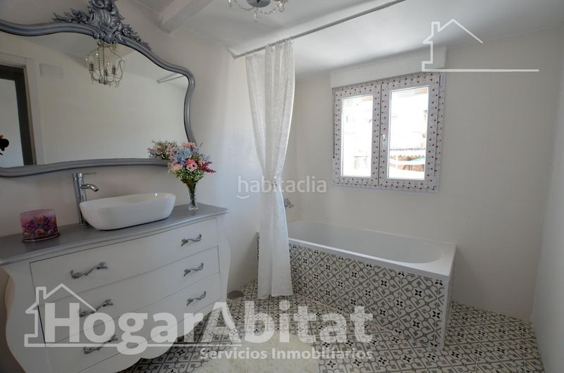 Foto 86474dd8-6ce4-47d9-b046-ce9d9d4ef231. Casa amb piscina a Centro Mutxamel