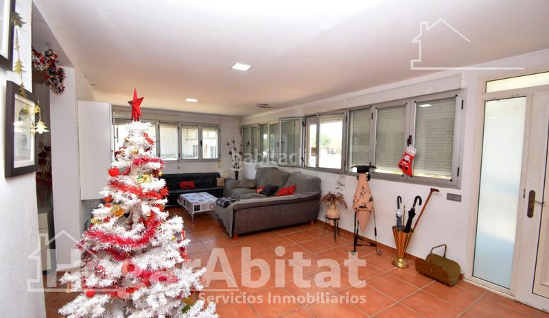 Foto 4eeeeb74-567b-4997-9321-a09d62aad758. Xalet amb aparcament piscina a Sueca Sueca