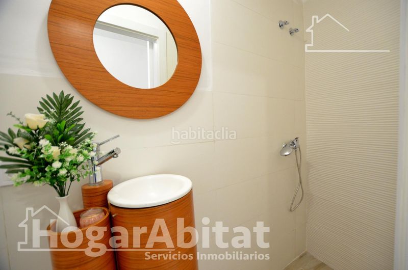 Foto be1fe796-8e0f-4f4b-91db-79816f8bc57f. Casa amb piscina a Centro Mutxamel