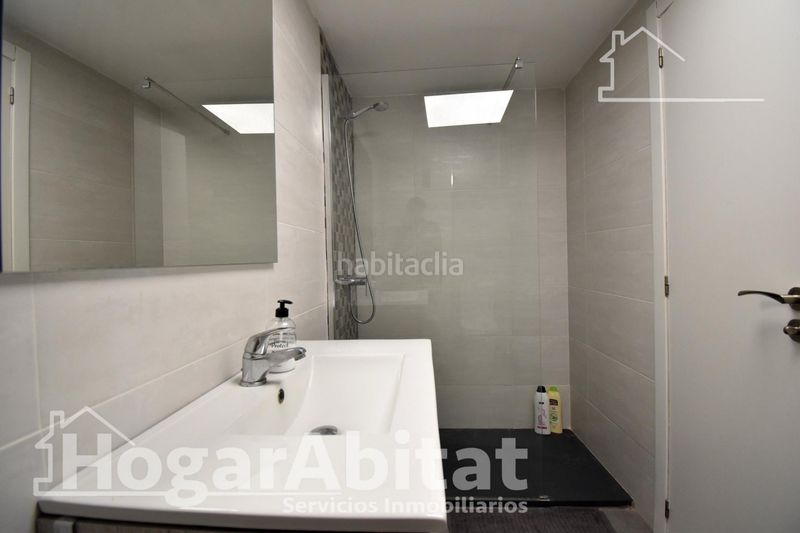 Foto 30a956a5-4dc7-4749-b6a9-2974e85fdc9d. Pis amb piscina a Miramar