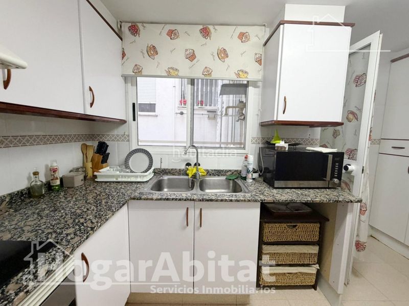 Foto dbe9dbe5-0396-4d33-97b9-ecabb564feea. Pis amb aparcament a Benaguasil