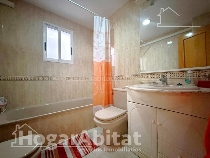 Foto f484f1e3-d626-4ff2-99b8-45620b243304. Pis amb aparcament a Benaguasil