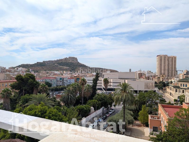 Foto b3262d33-cef5-46c5-a4d1-edbd08f8cc5f. Àtic a Campoamor Alicante