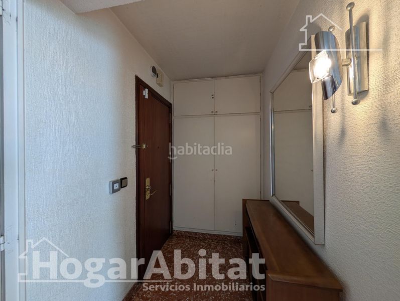 Foto cca457e2-0a0e-4d8f-89a0-cb5a47261378. Àtic a Campoamor Alicante