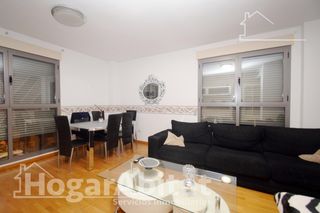 Appartement  Calle federico alcácer aguilar. Amplio y semireformado en residencial con piscina, junto a la av