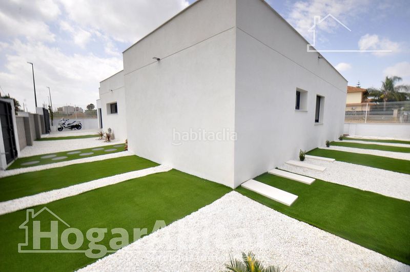 Foto 06a2fd6c-7ea5-4573-8e0e-103b4352e291. Casa amb aparcament a Riba - roja de Túria