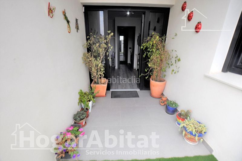 Foto 0f150480-aae4-4ba6-af12-0ca0ae00fcde. Casa amb aparcament a Riba - roja de Túria