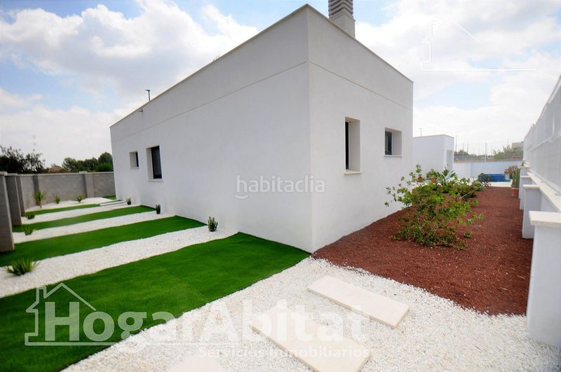 Foto 1f2bff9b-d3ea-46f3-bf9e-ab731d297b50. Casa amb aparcament a Riba - roja de Túria