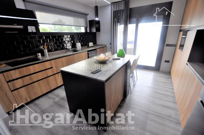 Foto 6b4a26a1-e80c-4957-9dbf-50e616cc58c8. Casa amb aparcament a Riba - roja de Túria