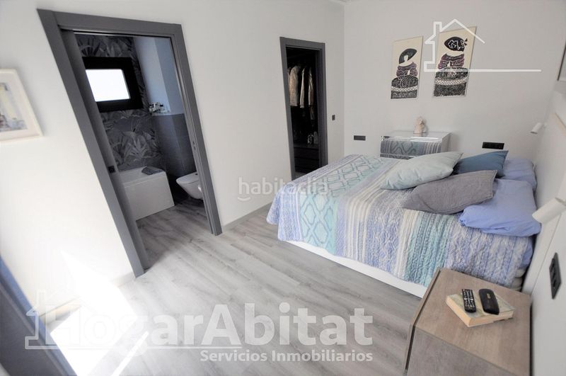 Foto a4be74d8-0e2f-47f5-a065-82ac9b9054e3. Casa amb aparcament a Riba - roja de Túria
