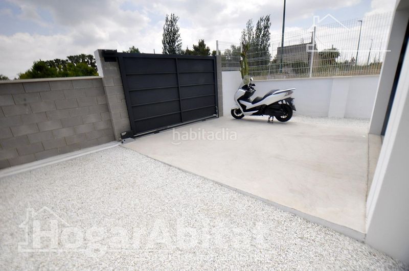 Foto cf95b8d3-7bb4-4dd8-9503-48e20b508a82. Casa amb aparcament a Riba - roja de Túria
