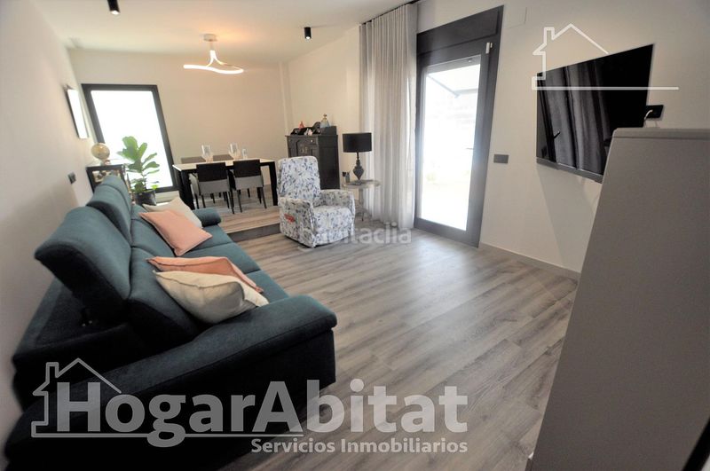 Foto db6fe323-8622-4a71-a695-4935b3465352. Casa amb aparcament a Riba - roja de Túria
