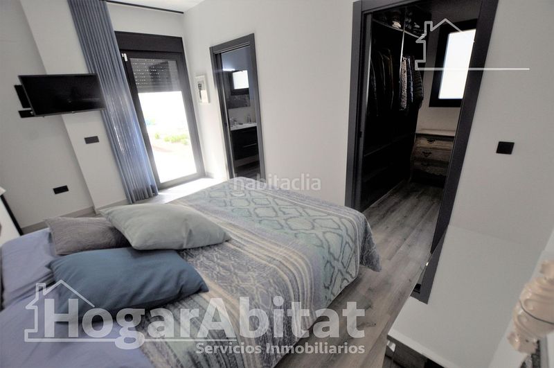 Foto ec7de4e6-502f-468a-9fb0-efd218304df2. Casa amb aparcament a Riba - roja de Túria