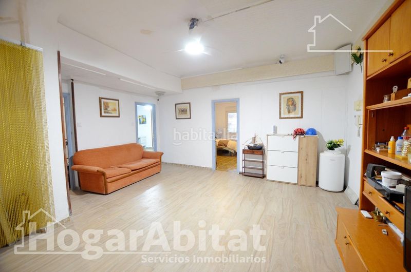 Foto 9fa3b82c-2229-456d-bbc9-a69c6562fbce. Pis a Barrio del Centro Alicante