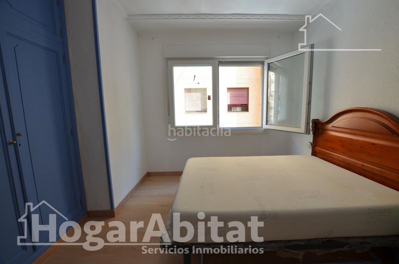 Foto b0b3b425-065a-4e92-bff2-7ab5e7845c3f. Pis a Barrio del Centro Alicante