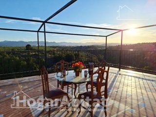 Chalet  Camí de les delicies. Chalet con vistas al río, piscina y observatorio astronómico