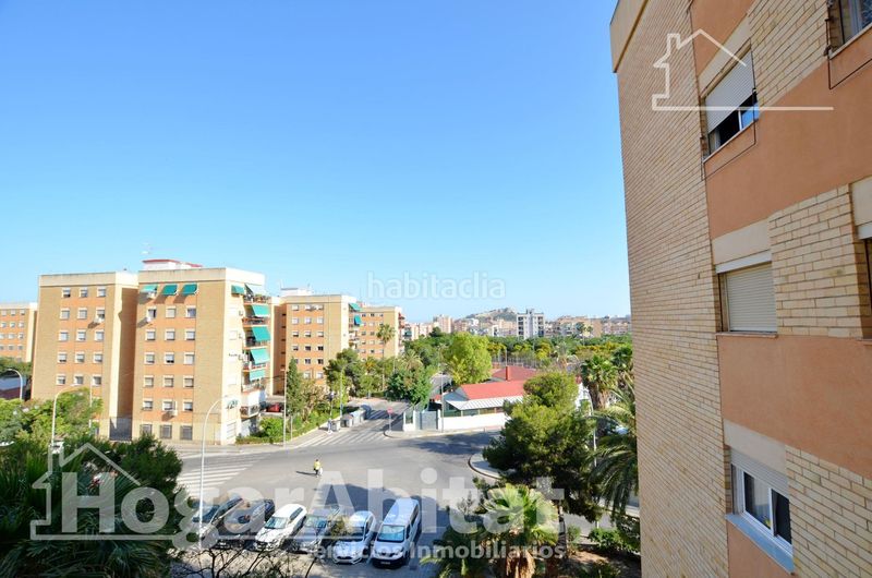 Foto 605864da-9cd3-4438-8b57-81494c280b22. Pis amb calefacció a Cuatrocientas Viviendas Alicante