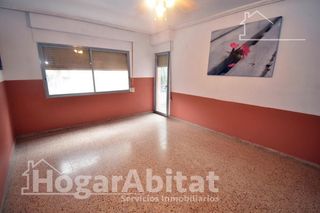 Pis  Avenida pius xii. Amplitud y luz raudal! con balcón y gran patio