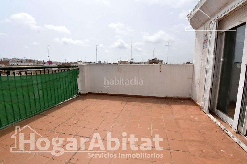 Foto a6319504-0a88-4acb-b19e-21328436f553. Àtic amb calefacció aparcament a La Petxina Valencia