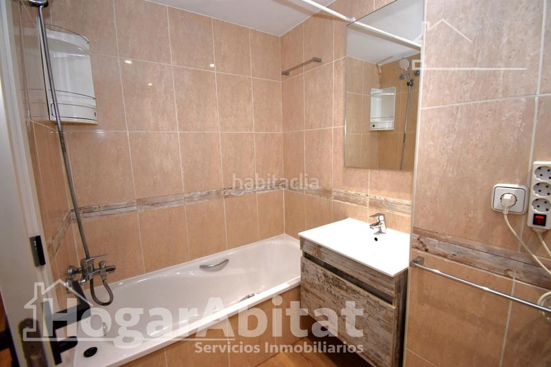 Foto db975c85-3d89-4eea-8c5c-c171f1d6aa89. Àtic amb calefacció aparcament a La Petxina Valencia