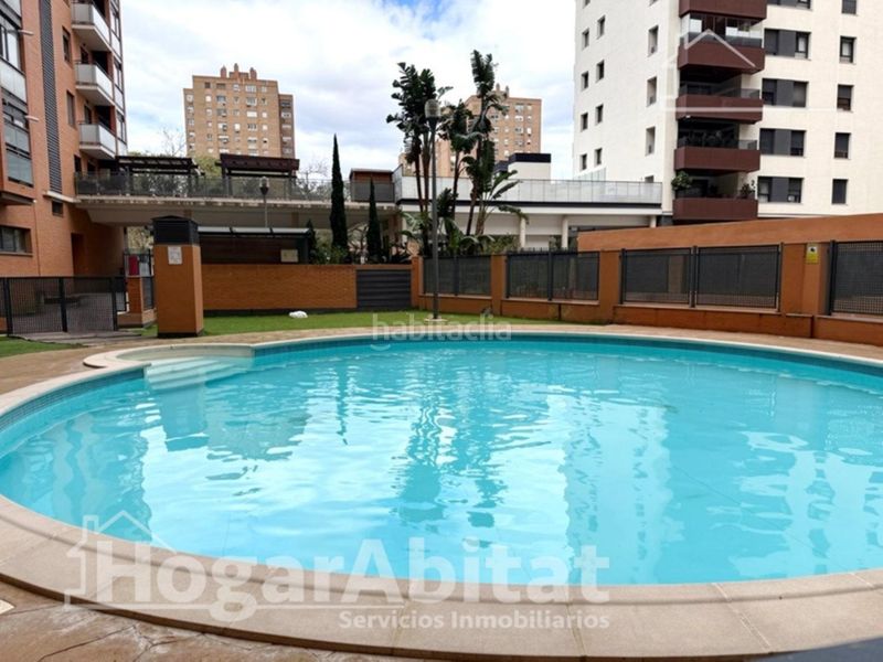 Foto ee3ee22d-7726-44ec-ae5b-450949a7adf3. Pis amb calefacció aparcament piscina a Ciutat de les Ciències i de les Arts - Justicia Valencia
