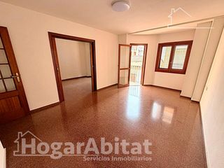 Pis  Calle cristo del consuelo. Muy amplio con terraza junto al ayuntamiento
