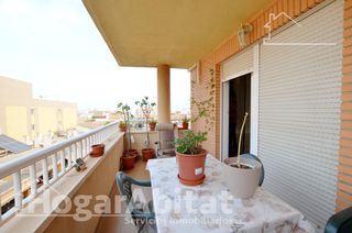 Etagenwohnung  Calle san francisco. Muy amplio con terraza, garaje y trastero.