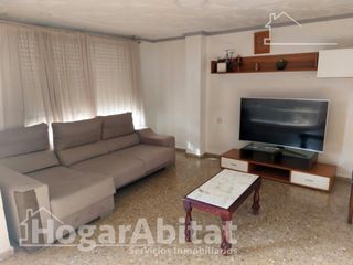 Appartement  Avenida valencia. Amplio, alto y exterior con balcón, 4 dormitorios y ascensor en