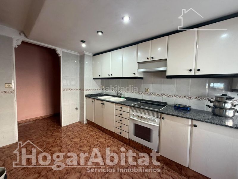 Foto ec4c23e9-a309-4a41-80db-3797c5711fb4. Àtic a Nuevo Centro Sagunt