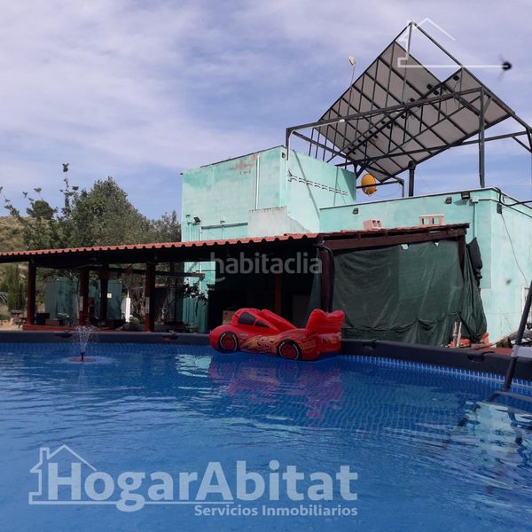 Foto f0898713-f7f5-4773-94d8-6cef0aa60350. Xalet amb calefacció aparcament piscina a Alborache