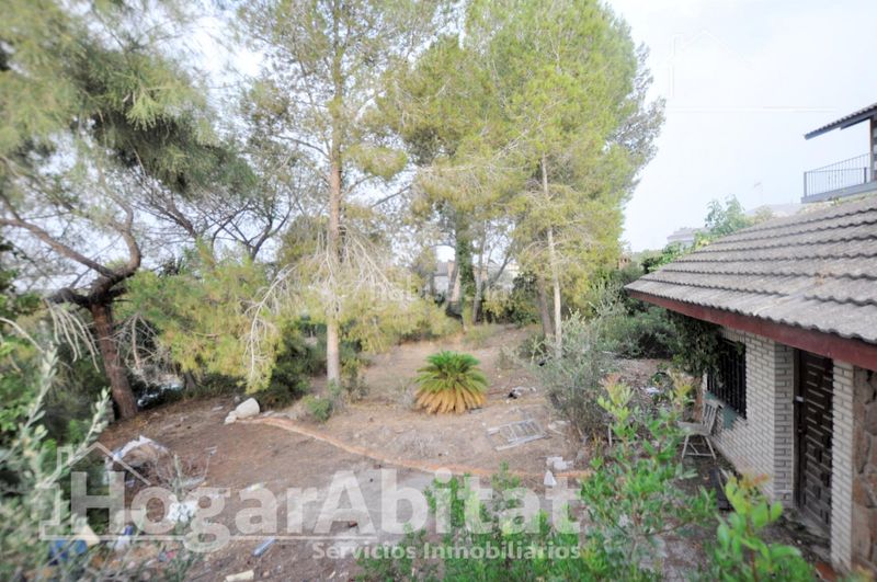 Foto a275f36d-5149-47d3-a237-76961389ad81. Xalet amb aparcament piscina a Riba - roja de Túria