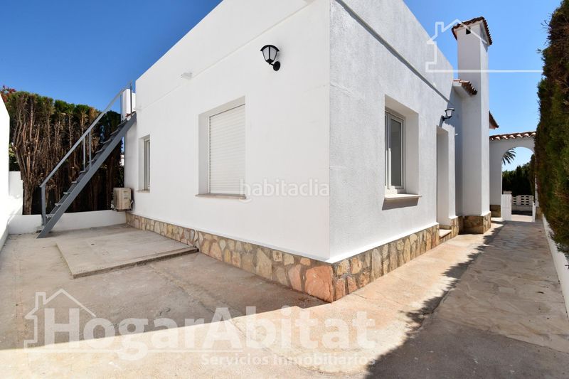 Foto ccdcdcfa-0098-4db5-9c04-a7be68979e3f. Casa adossada amb calefacció aparcament a Les Bassetes - El Marjal Dénia